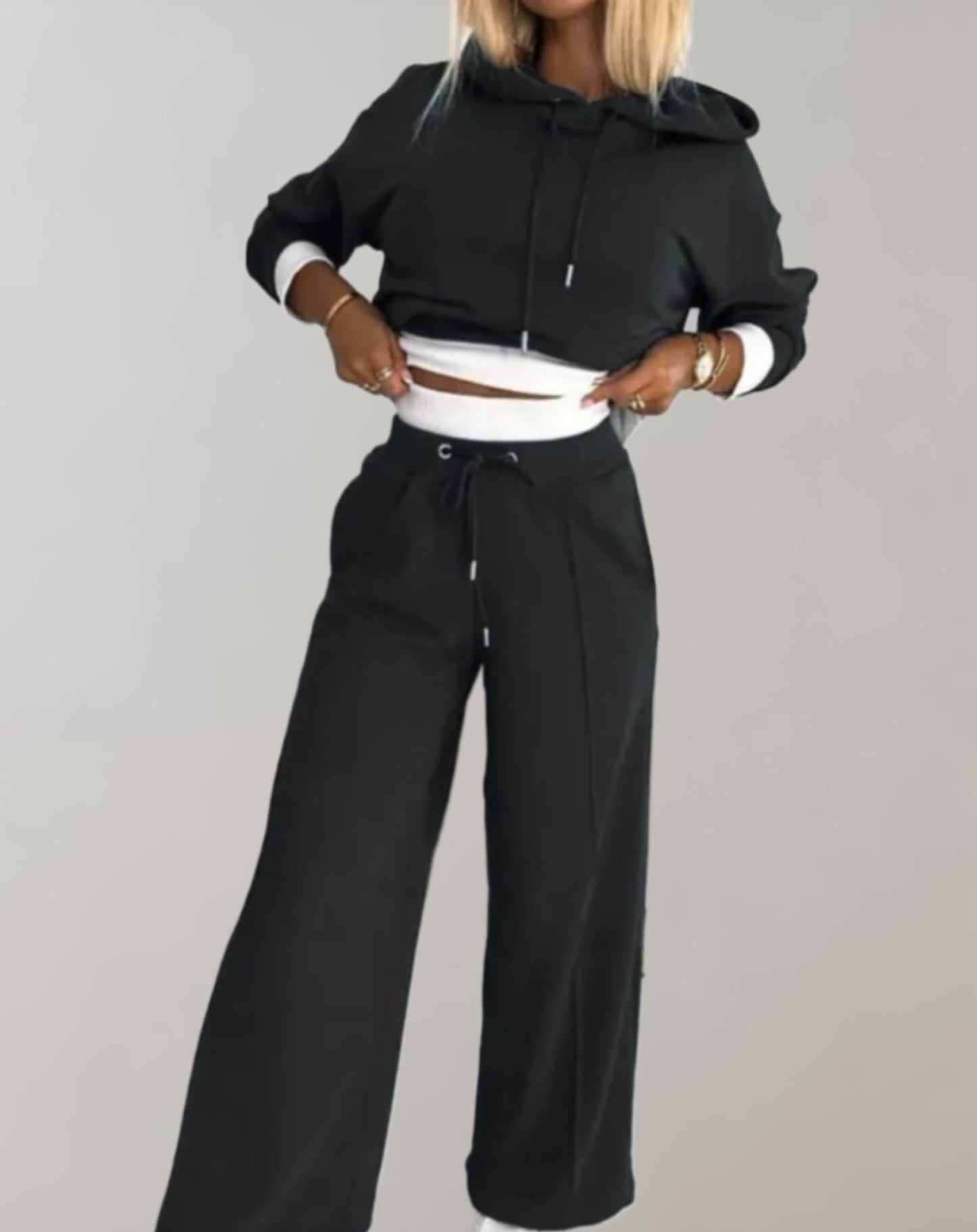 Loungewear femme – Ensemble confortable avec capuche et pantalon large