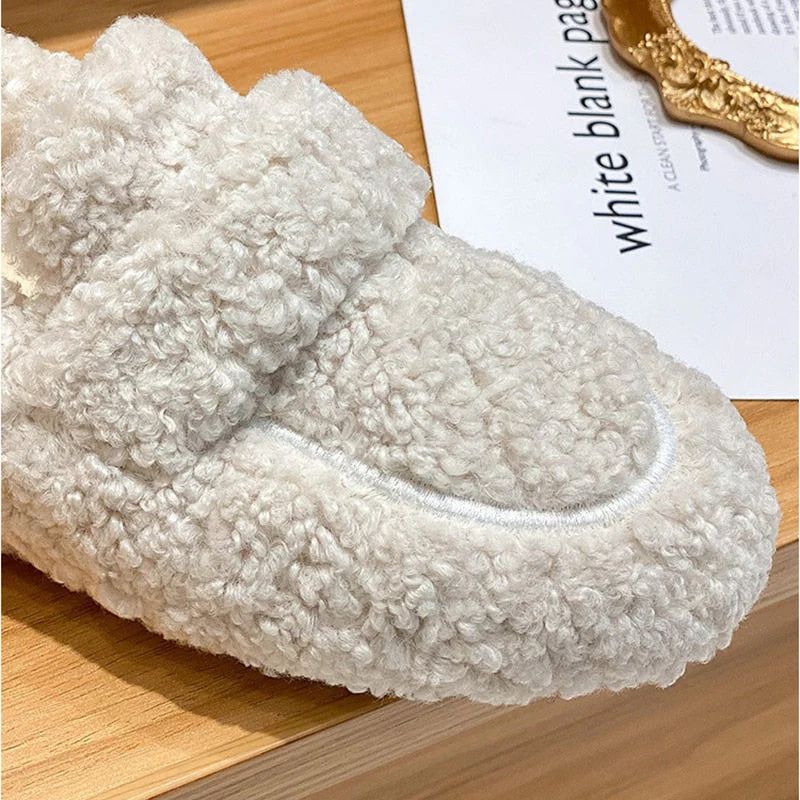 Chaussons en peluche femme – Pantoufles douces et confortables pour intérieur