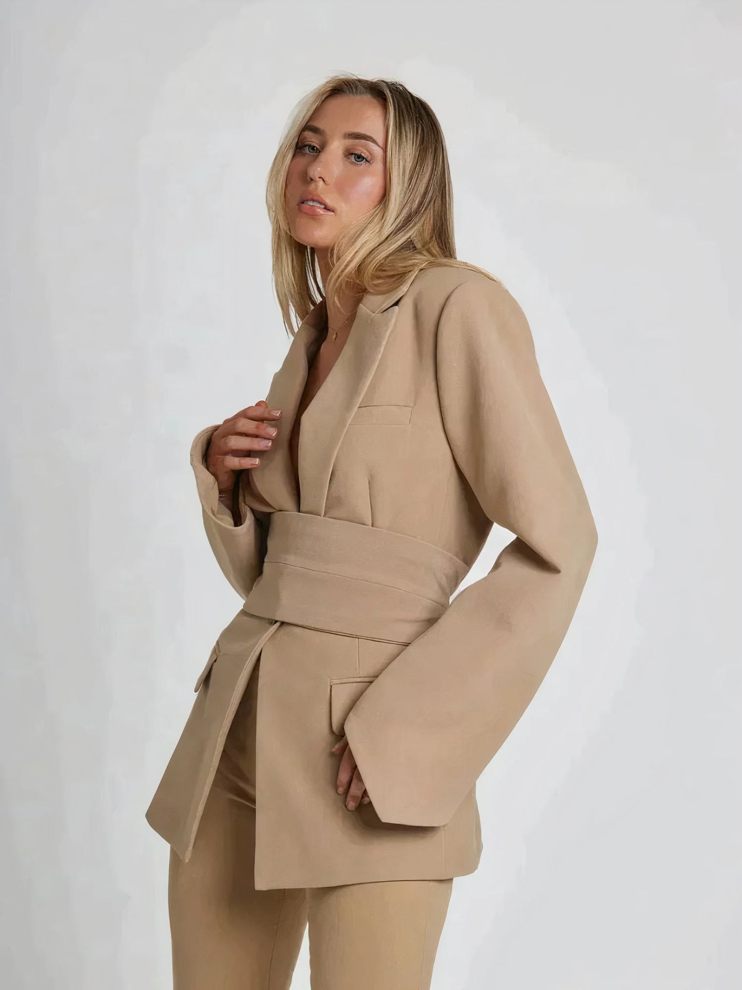 Blazer élégant femme – Veste chic ajustée pour occasions spéciales