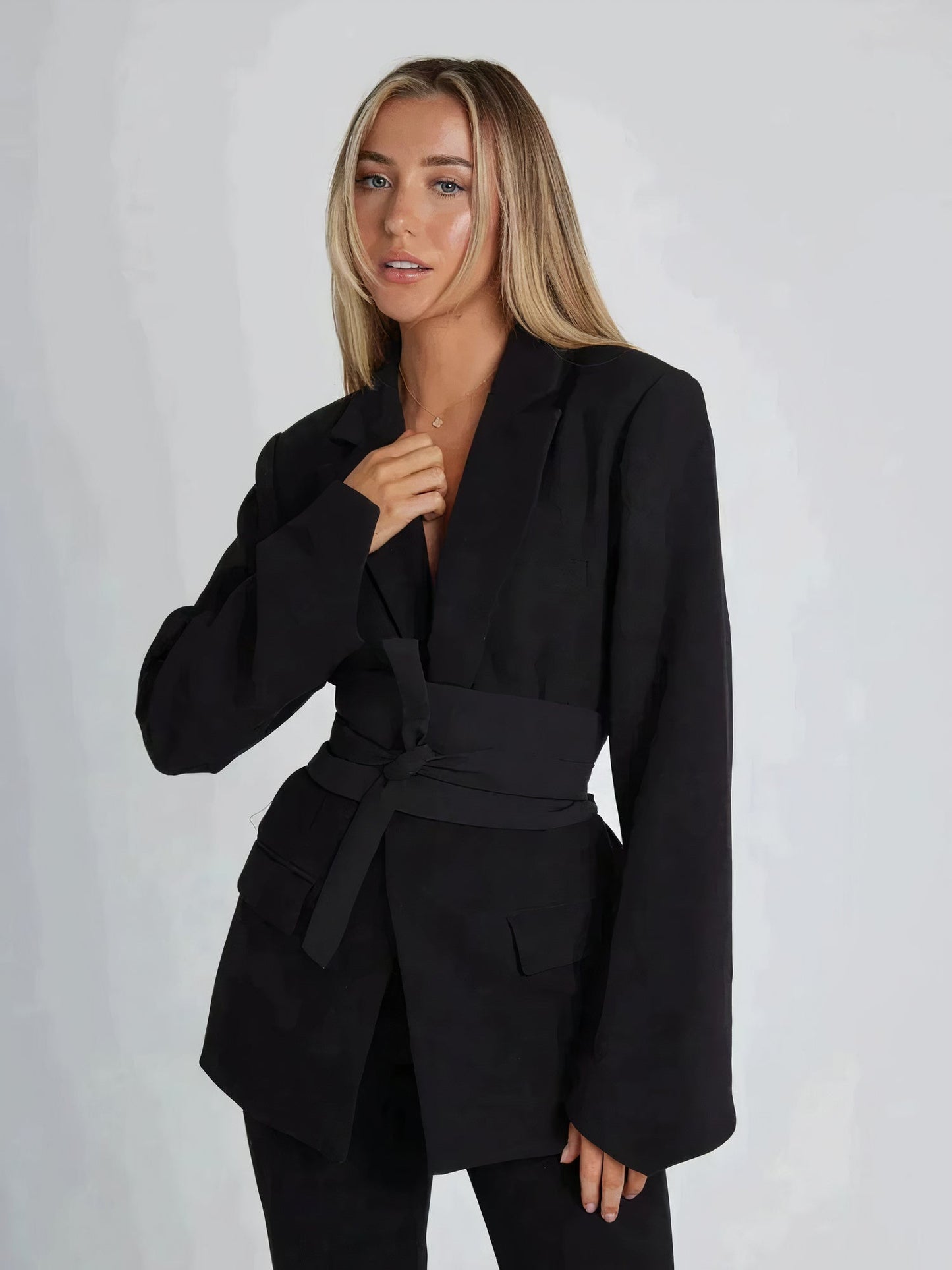 Blazer élégant femme – Veste chic ajustée pour occasions spéciales